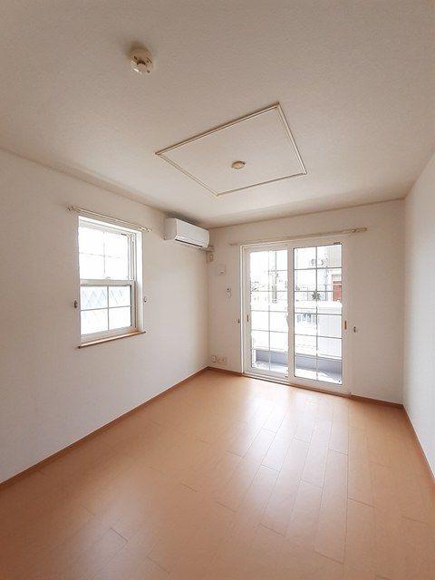 袋井市下山梨アパート リビング
