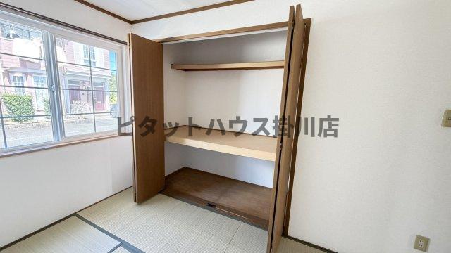 掛川市沖之須アパート 収納