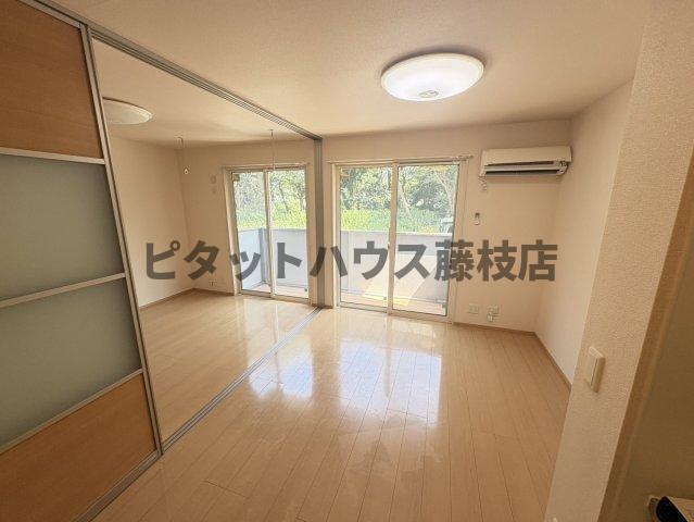 榛原郡吉田町川尻アパート リビング