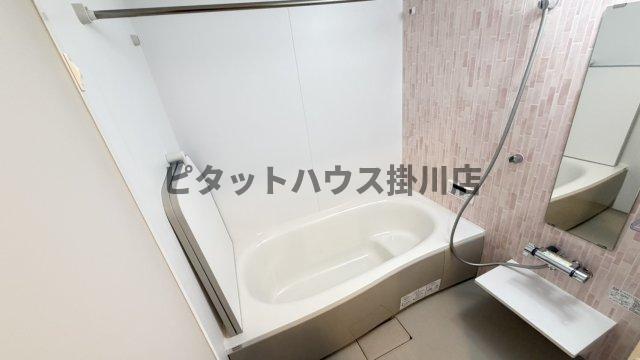 袋井市堀越アパート バス／シャワー