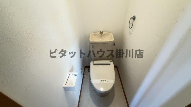 袋井市高尾アパート トイレ