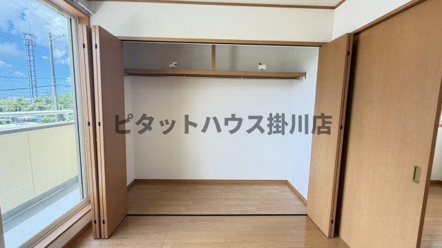 袋井市高尾アパート 収納