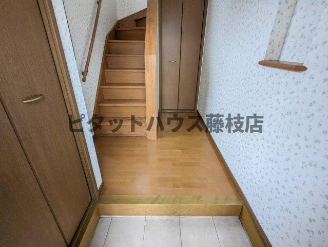島田市南アパート 玄関