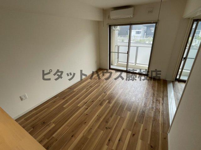 藤枝市大東町マンション リビング