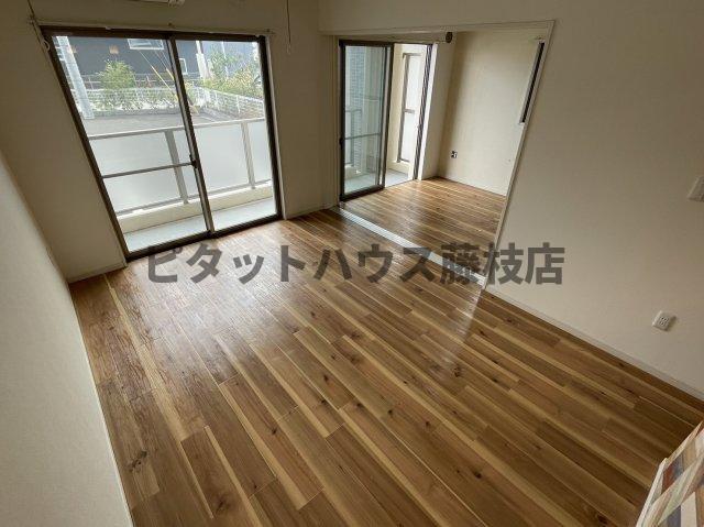 藤枝市大東町マンション リビング