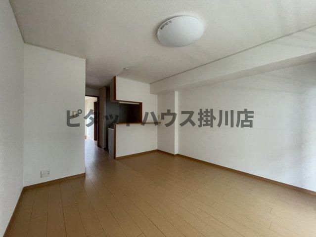 磐田市上岡田アパート リビング
