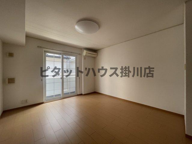 磐田市上岡田アパート リビング