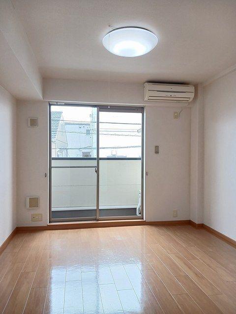 磐田市富士見町アパート リビング
