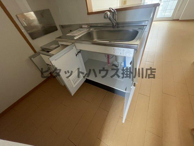 磐田市上岡田アパート 収納