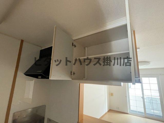 磐田市上岡田アパート 収納