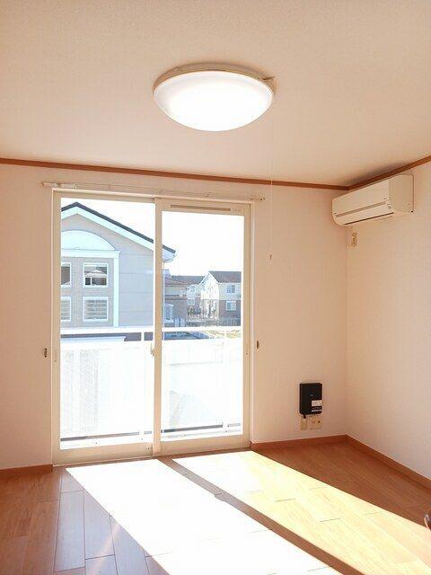 磐田市上大之郷アパート リビング