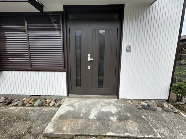 掛川市西大渕一戸建 玄関
