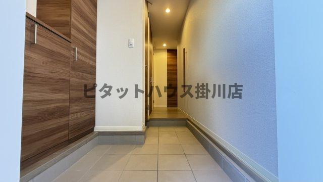 菊川市本所マンション 玄関