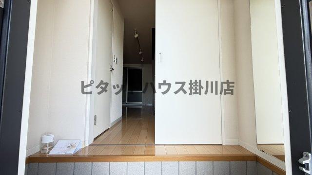 菊川市西方アパート 玄関
