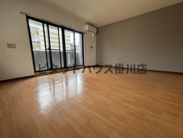 掛川市高御所マンション リビング