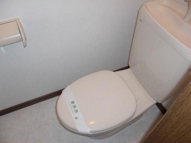 掛川市高田アパート トイレ