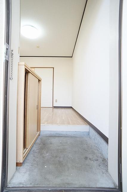 袋井市久能アパート 玄関
