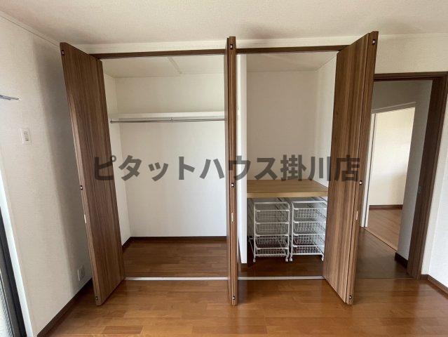 磐田市上本郷アパート 収納