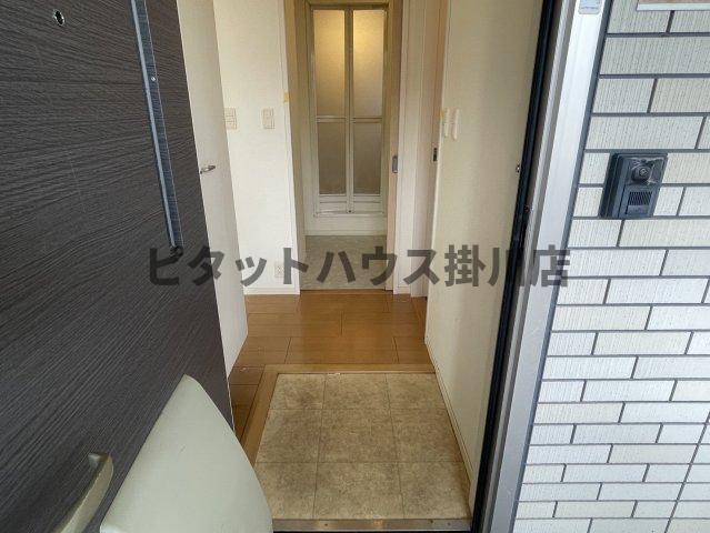 袋井市上山梨アパート 玄関