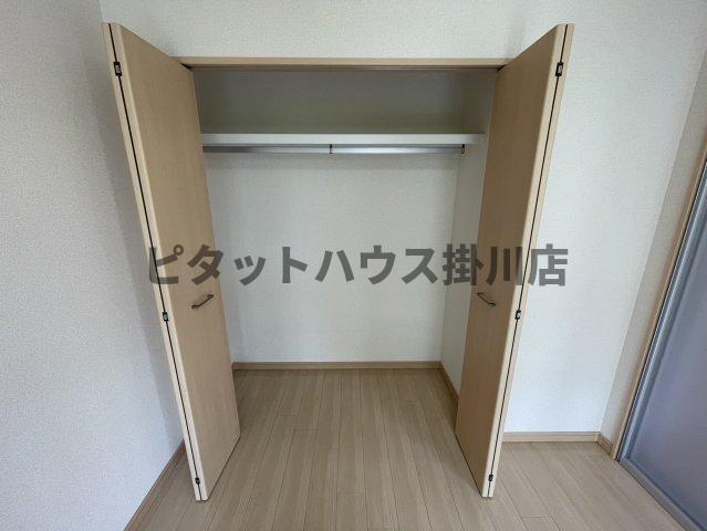 袋井市宇刈アパート 収納