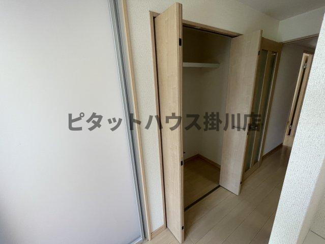 袋井市宇刈アパート 収納
