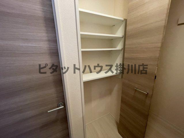 磐田市三ケ野台アパート 収納
