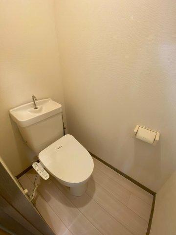 掛川市下垂木アパート トイレ