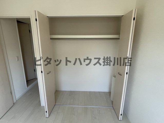 磐田市三ケ野台アパート 収納