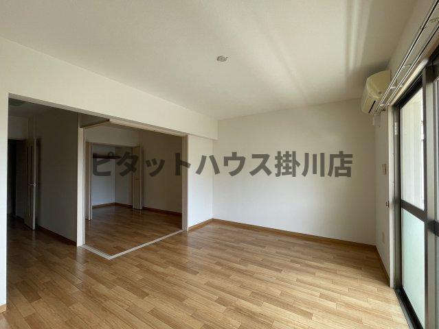 磐田市見付マンション リビング