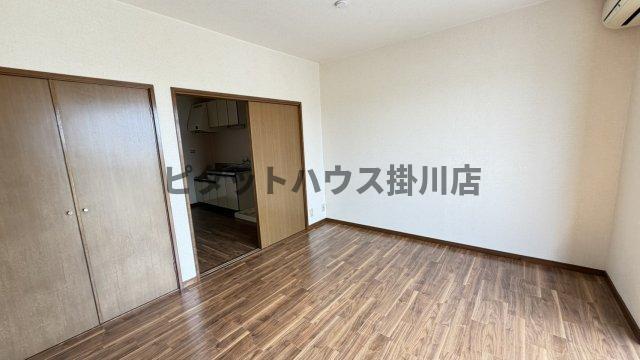 菊川市嶺田アパート リビング