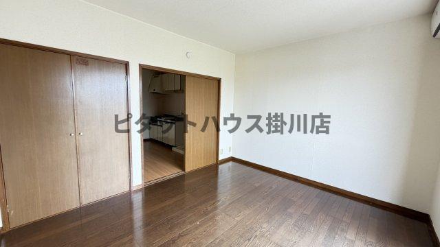 菊川市嶺田アパート リビング