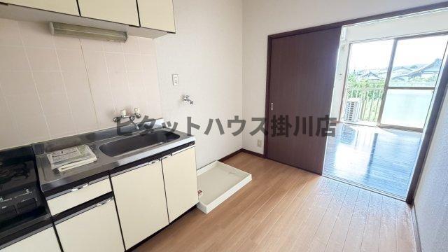 菊川市嶺田アパート キッチン