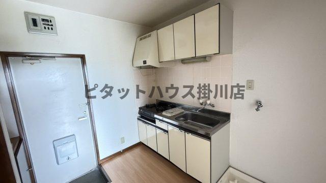 菊川市嶺田アパート キッチン