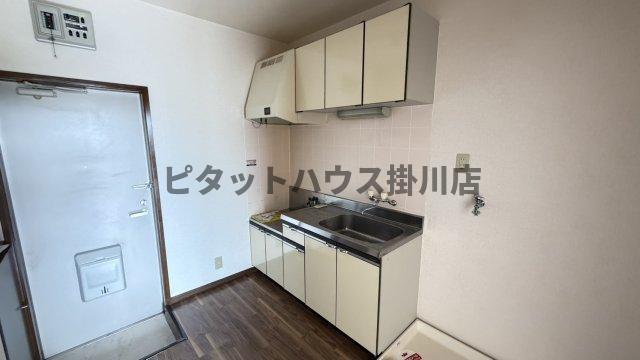 菊川市嶺田アパート キッチン