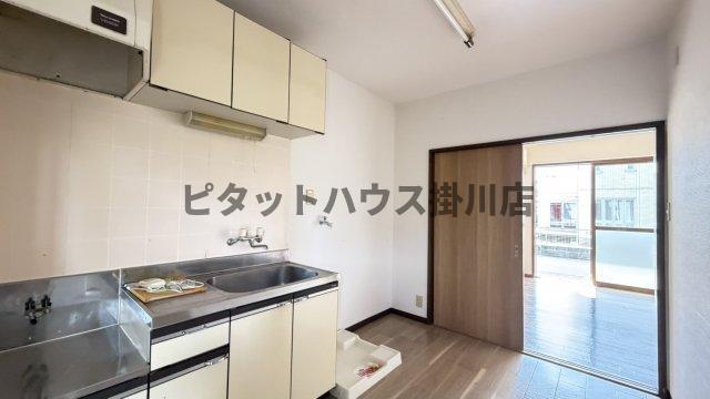 菊川市嶺田アパート キッチン