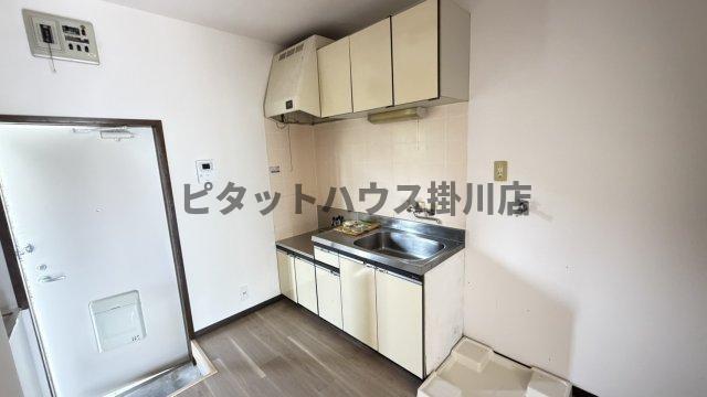 菊川市嶺田アパート キッチン