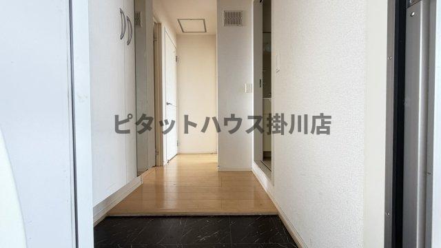 菊川市下平川アパート 玄関