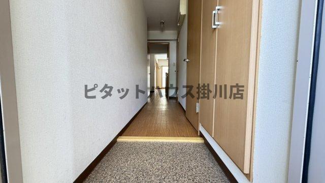 菊川市加茂マンション 玄関