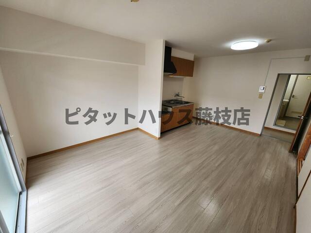 焼津市西小川マンション リビング
