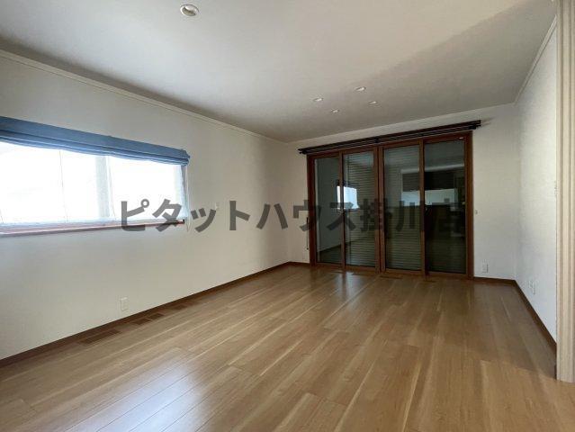 磐田市明ケ島一戸建 リビング