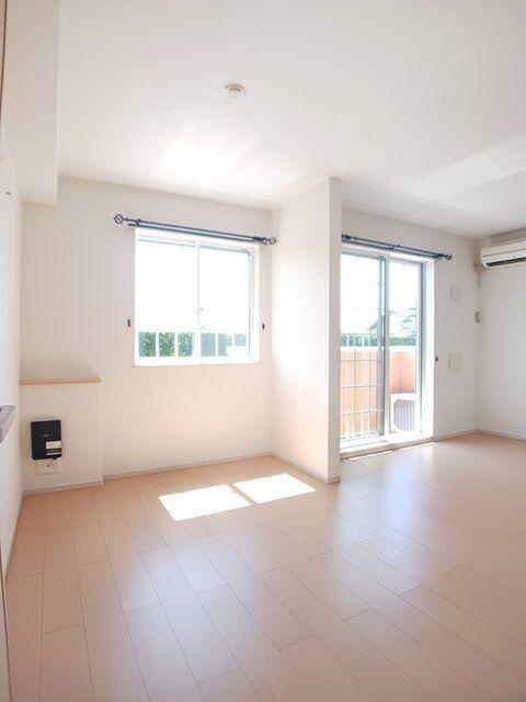 焼津市高新田アパート リビング