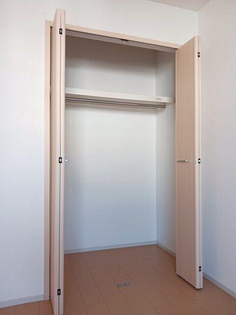 焼津市高新田アパート 収納