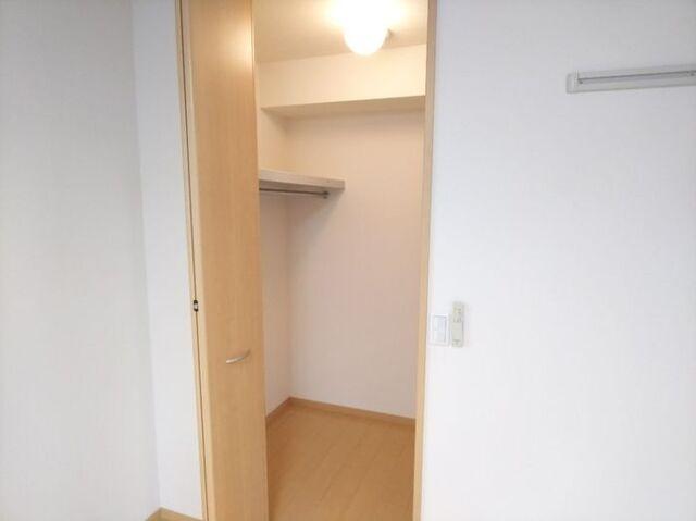 袋井市愛野南アパート 収納