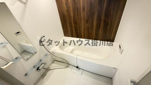掛川市長谷アパート バス／シャワー