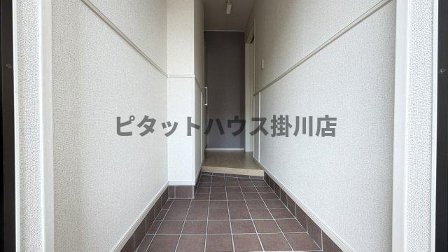掛川市長谷アパート 玄関