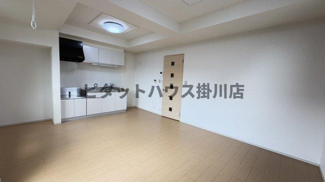 掛川市上張アパート リビング