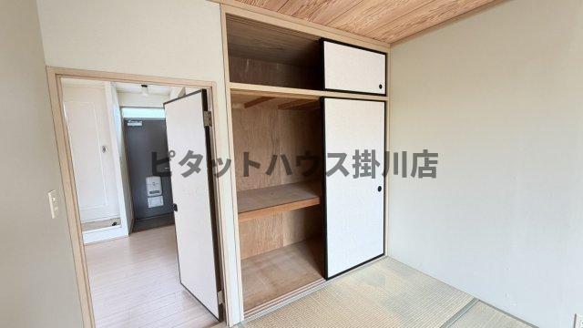 掛川市弥生町アパート 収納