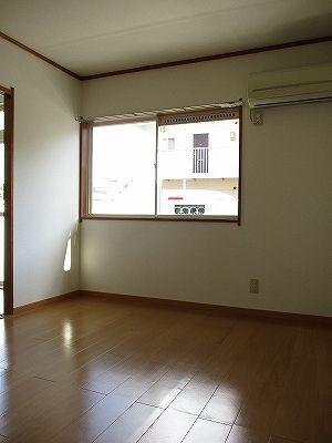 袋井市宇刈アパート リビング