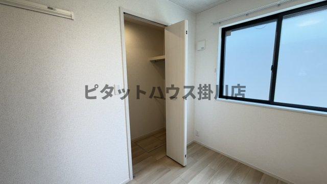 掛川市高御所アパート 収納