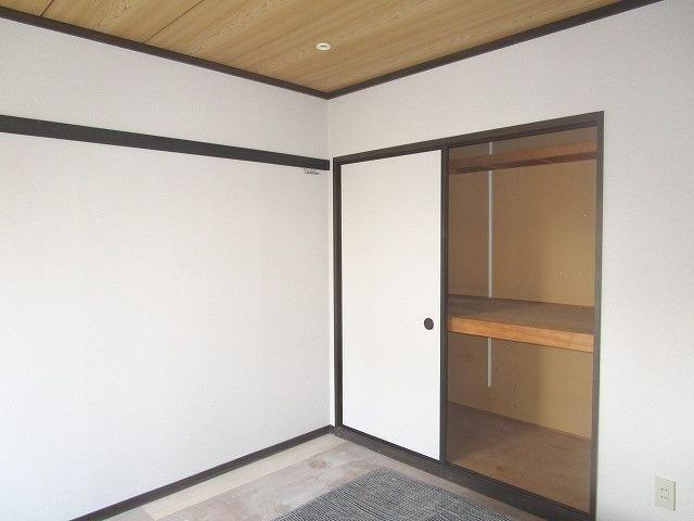 焼津市柳新屋アパート 収納